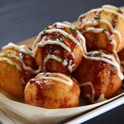 เต็มอิ่ม ทาโกะยากิ & พิซซ่า