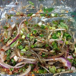 กุ้งเต้นแซ่บๆ
