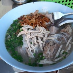 ก๋วยจั๊บพิทักษ์โต้รุ่ง(หลังวิลัยสารพัดช่างอุบลฯ)~สูตรโบราณ~