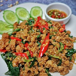 ผัดกะเพราหมูสับโบราณ (กับข้าว)