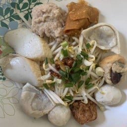 ป้าตาก๋วยเตี๋ยวลูกชิ้นปลาอินทรีย์