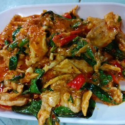 ผัดพริกแกง