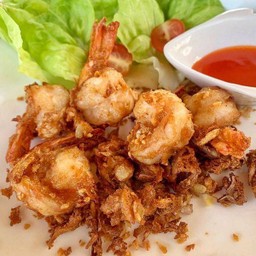 ทอดกระเทียม ปลา/กุ้ง/ปลาหมึก/ทะเล