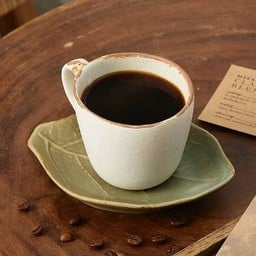 Hot Americano : Signature Blend