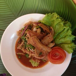 น้ำตกคอหมูย่าง