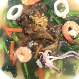 ราดหน้าทะเล