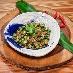 ผัดกระเจี๊ยบหมูสับ