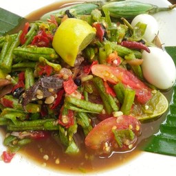 ตำถั่วใส่ปู (ปลาร้า)