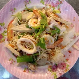ร้านก๋วยเตี๋ยวหมูตุ๋น-เนื้อตุ๋น ตลาดเอเชียสากล