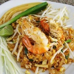 ผัดไท+กุ้งใหญ่