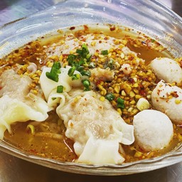 เกี้ยวต้มยำ