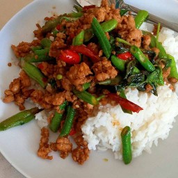 อาหารตาม สั่งครัวลุงออย(645) ราดพล้าว 122 (ซอยมหาดไทย)