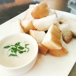 ขนมปังนึ่ง สังขยา