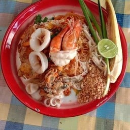 ผัดไทยทะเล