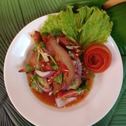 ยำคอหมูย่าง