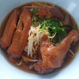 ก๋วยเตี๋ยวเป็ดเฮียหมู