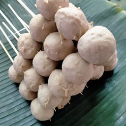 ลูกชิ้นปิ้งแววับ (ตลาดบ่อหิน)