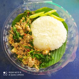 กระเพราหมูสับ