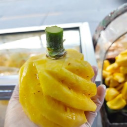 ผลไม้ปูสับปะรดและขนุน งามวงศ์วาน 25 แยก 14