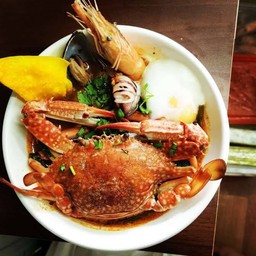 ก๋วยเตี๋ยวต้มยำ แถม ข้าวต้มธรรมดา