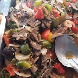 ผัดพริกหยวกเครื่องในไก่