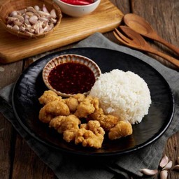 ข้าวไก่กรอบจิ้มแจ่ว