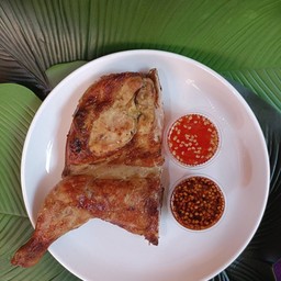 ไก่ย่างพันธุ์เนื้อ สูตรดั้งเดิม (ครึ่งตัว)