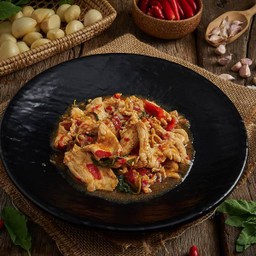 กะเพราไก่ชิ้น