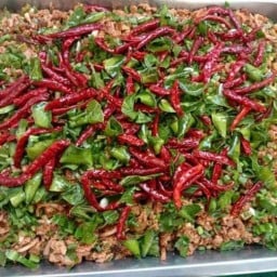 ข้าวหน้าปลาแกะ&กับแกล้ม ลาบเป็ด ยำ เนื้อย่าง ตามสั่ง สวนสยาม