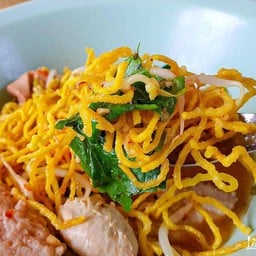 ร้านก๋วยเตี๋ยว ถนนสืบศิริ