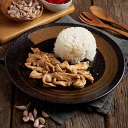 ข้าวราดผัดน้ำมันหอย