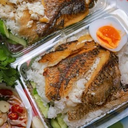 ข้าวปลาแกะแม่สร้อย (ร้าน 3ชัยข้าวมันไก่)