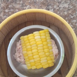 ติ๋มซำหมูหน้าข้าวโพด