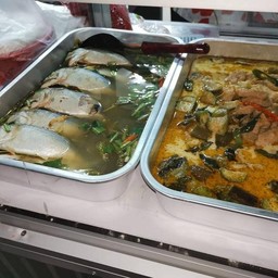 อิ่มอร่อย by แม่พลอย