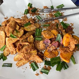 ร้านหยดชา (หน้าห้างสหไทยพลาซ่า)