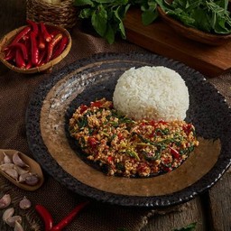 ข้าวราดกะเพราไก่สับ