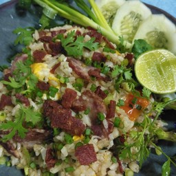 ข้าวผัดเบค่อน