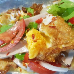 ยำไข่ดาว