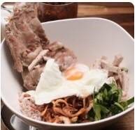 มาม่าไข่ตอก