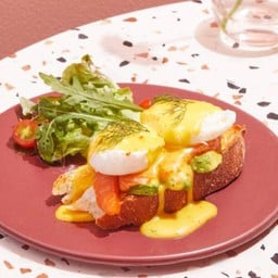 Smoked Salmon Egg Benedict