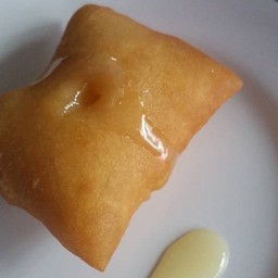 ปาท่องโก๋ไส้นม