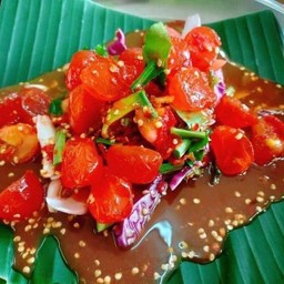 ยำไข่แดงเค็ม (ยำปลาร้า)