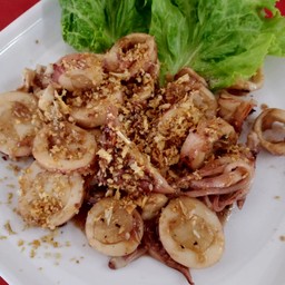 หมึกไข่ทอดกระเทียม