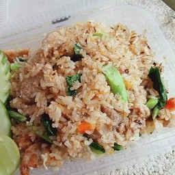 ข้าวมันไก่และก๋วยเตี๋ยว เก้ากิโล