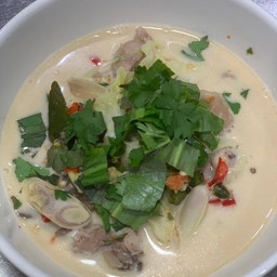 ต้มข่าไก่
