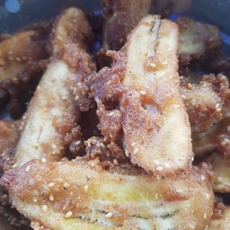 กล้วยทอดป้ามัย อยู่หน้าร้านรับซื้อของเก่าลิ้มจุ้งเฮงสาขา1