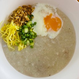 โจ๊กหมูใส่ไข่