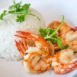 ข้าวกุ้งทอดน้ำปลา