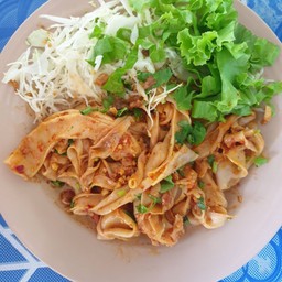 ข้าวซอยน้อยยำ (ไม่มีเนื้อสัตว์)