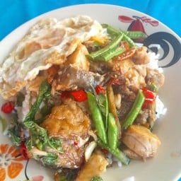 แม่ปิ๊ง อร่อยเหาะ